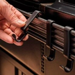 Traeger P.A.L. Pop-and-Lock Zubehörhaken -Deutschland BBQ Meister Verkaufs-Shop Traeger P A L Pop and Lock Zubeh rhaken@@100018246 2